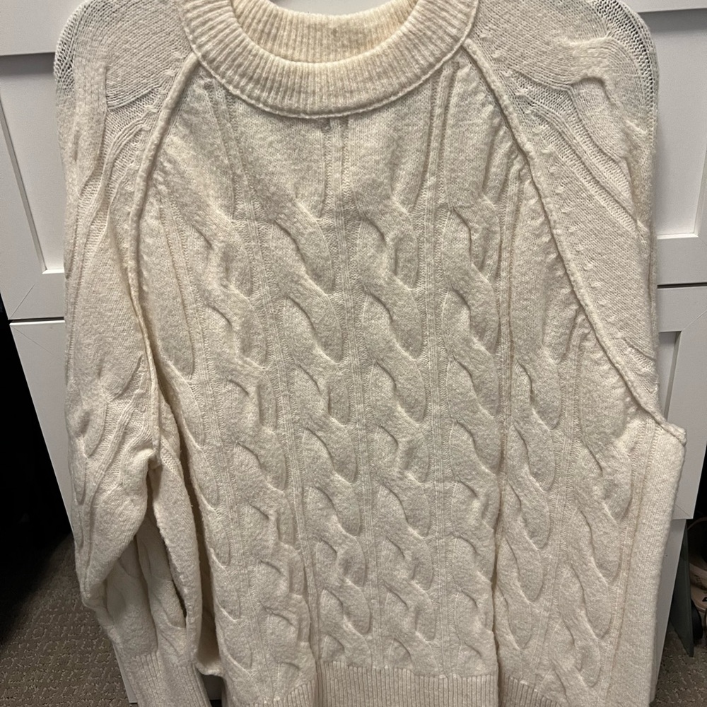 Aerie Cream Cable Knit Sweater